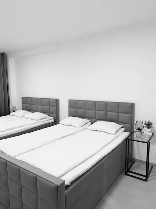 New Modern Large Apartment In New Town 3Bdr Prag